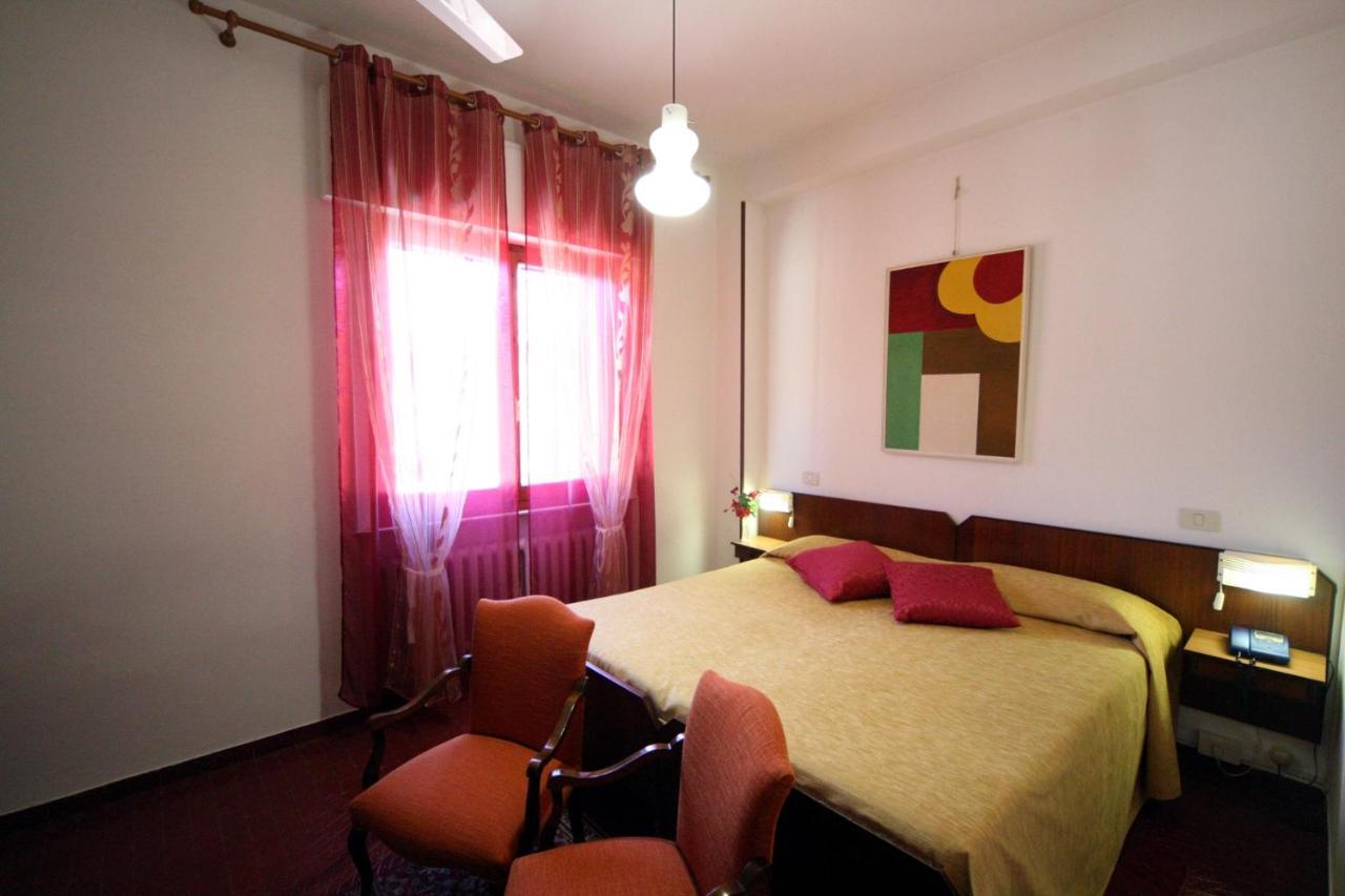 Albergo I Longobardi Chiusi Kültér fotó