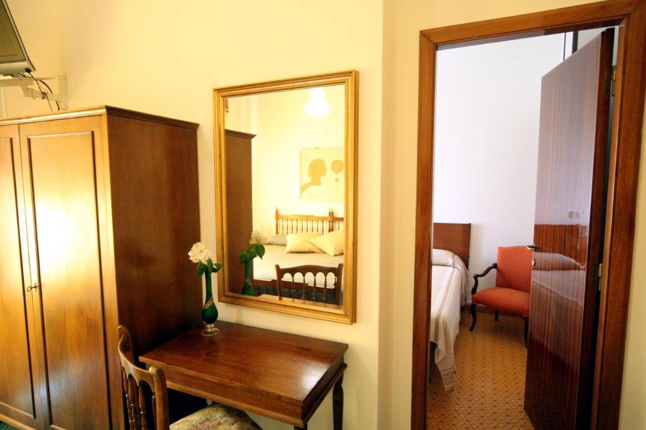 Albergo I Longobardi Chiusi Kültér fotó